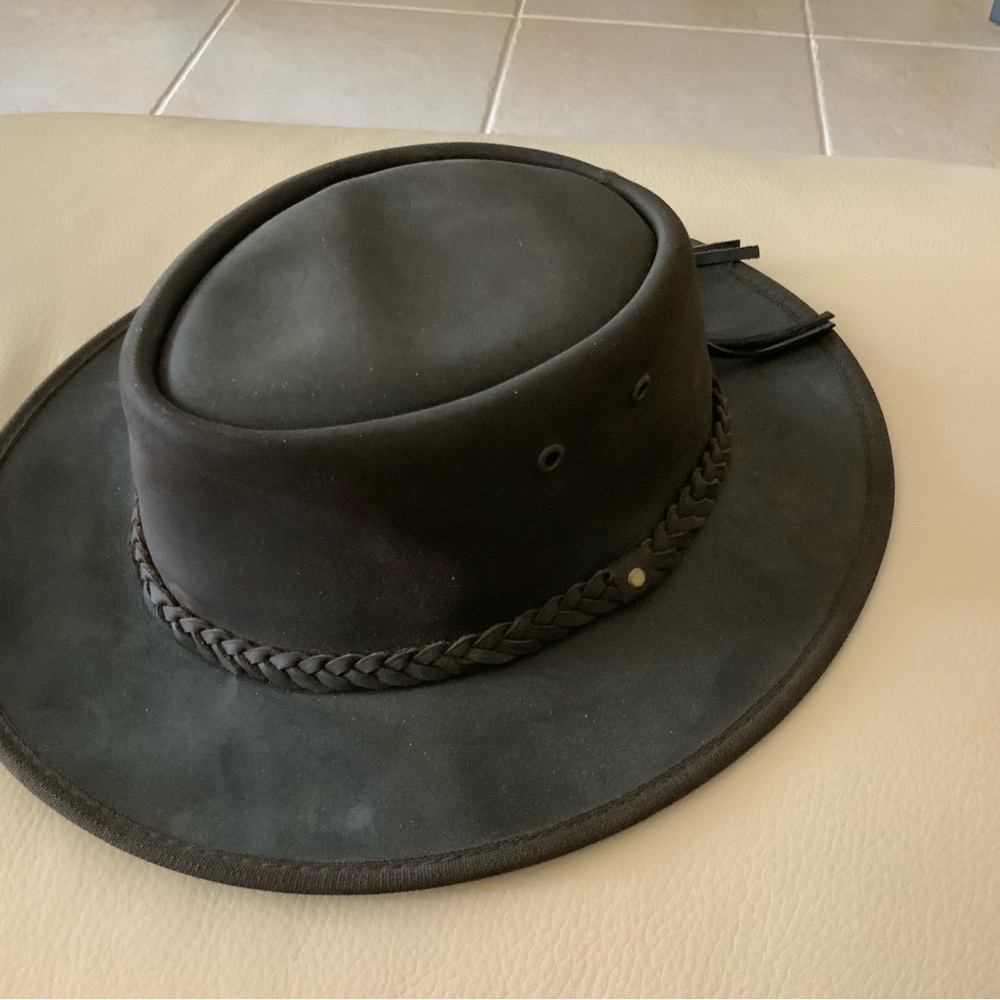 Men’s Leather Fedora Hat - Like New